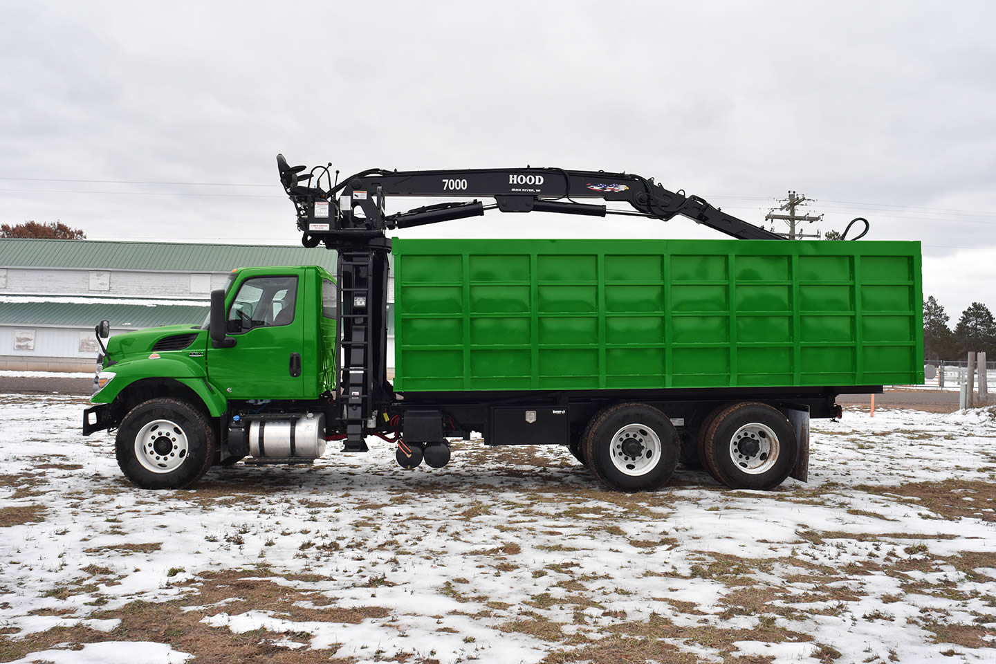 hood-loaders-truck-bed-side-view-green