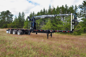 hood-loader-7000-series-on-trailer-3